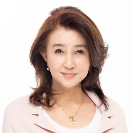 俳優：秋吉久美子